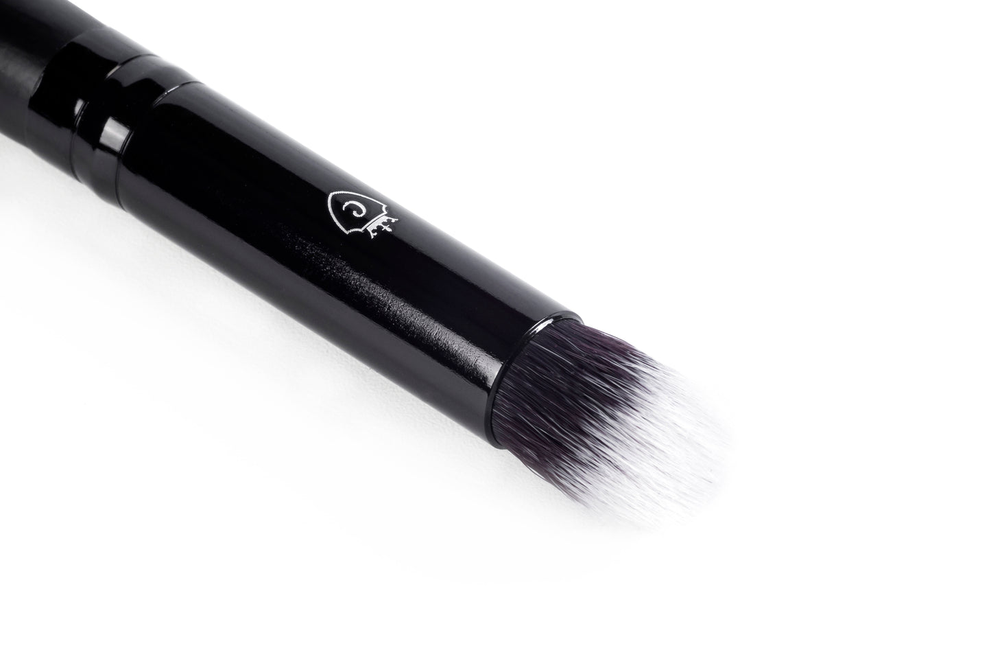 Cream Shadow Blending Brush – Synthetic Taklon