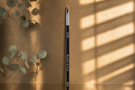 Optimal Eyeshadow Blending: Best Bristle Types Explained — Encanto