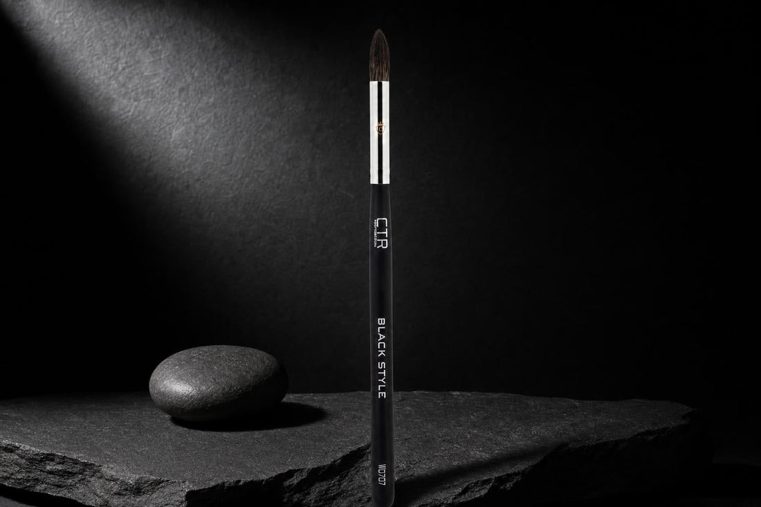 Dense vs Fluffy Crease Brushes: Pro MUA Choices — Encanto
