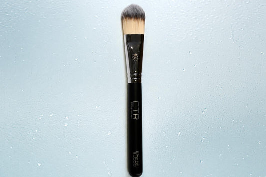 Flat Spread Brush vs Foundation Spatula: Pro MUA Picks — Encanto