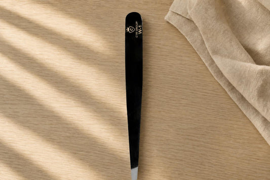 Tweezers Grip Short Hair Stubs: Precision for Pros — Encanto