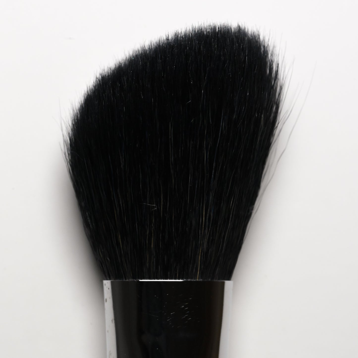 Angled Blush & Contour Brush W0184 – Arctic Fox Hair Black Style
