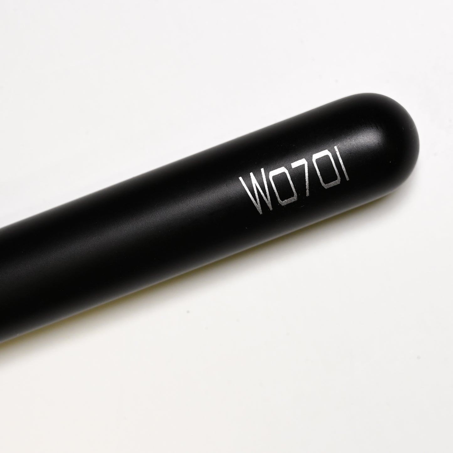 Precision Highlighter Brush for Under-Eye Setting & Face Glow