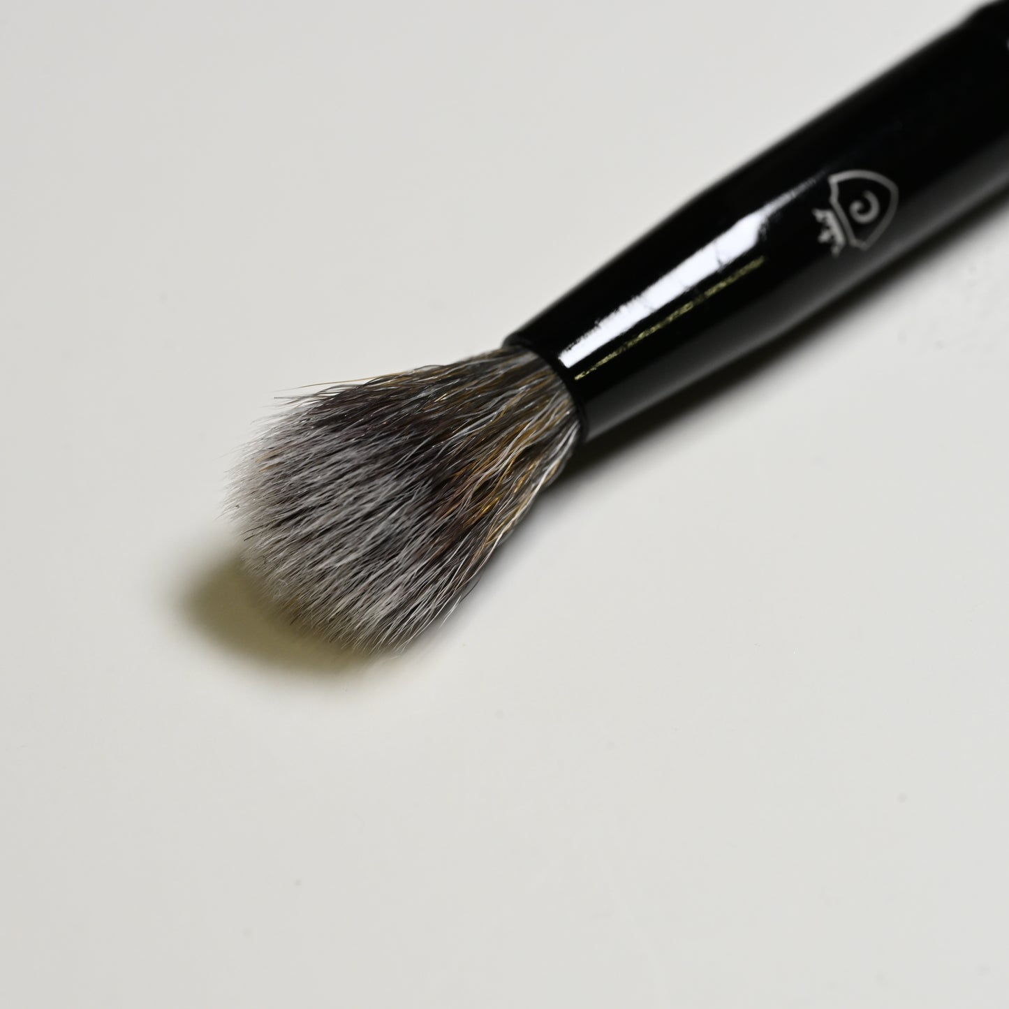 Synthetic Taklon Concealer & Corrector Makeup Brush