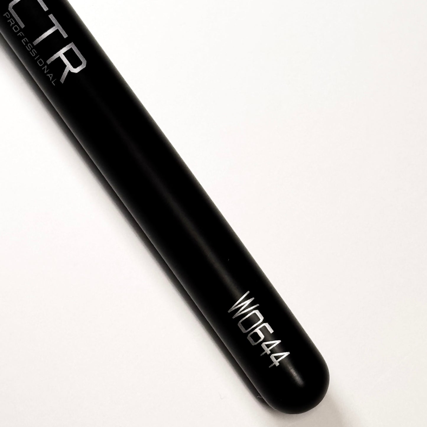 Precision Concealer Brush for Under-Eye, Spot & Detail Correction