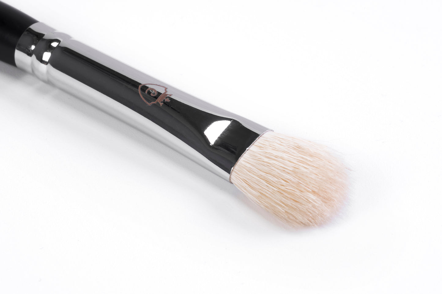 Eyeshadow Blending & Application Brush W0180 – Goat Hair