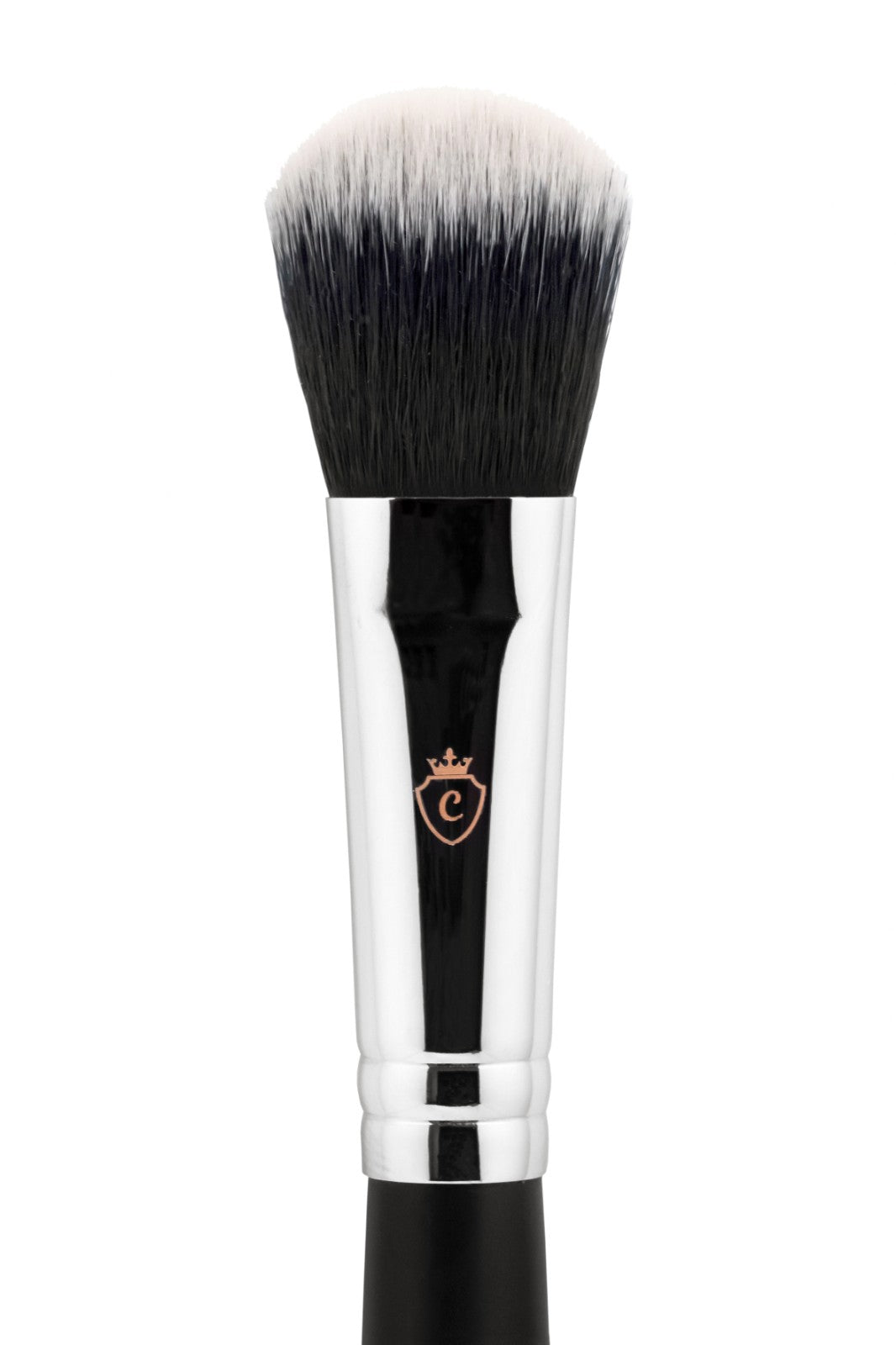 One makeup brush with black and white bristles, a silver metal ferrule, and a crown logo with the letter C.