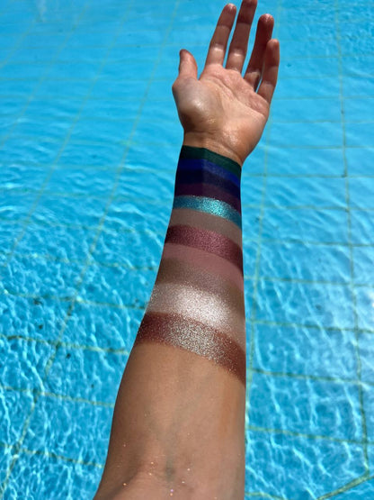 Multichrome Eyeshadow Palette for Color-Shifting Eye Looks - Vintage