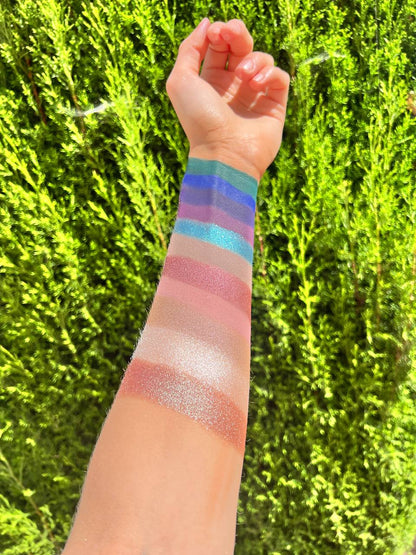Multichrome Eyeshadow Palette for Color-Shifting Eye Looks - Vintage
