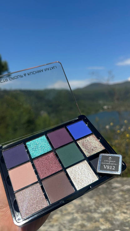 Multichrome Eyeshadow Palette for Color-Shifting Eye Looks - Vintage