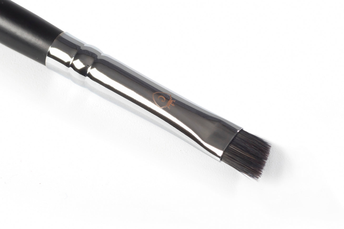 Angled Synthetic Eyebrow Brush W0655